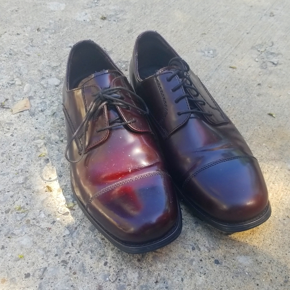 Johnston and Murphy Shoes size 9